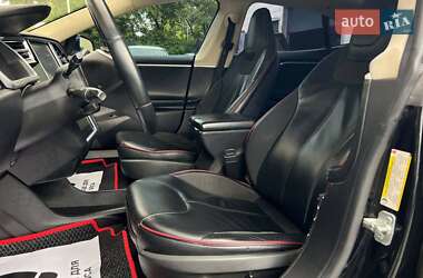Лифтбек Tesla Model S 2013 в 
