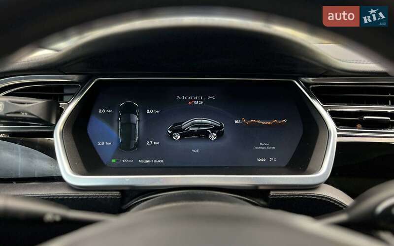Ліфтбек Tesla Model S 2013 в Івано-Франківську