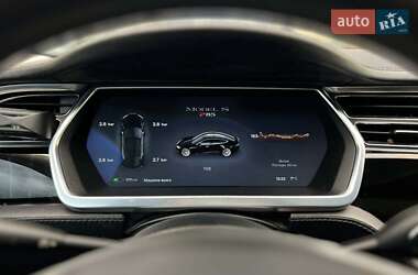 Лифтбек Tesla Model S 2013 в 