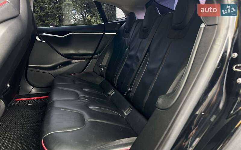 Ліфтбек Tesla Model S 2013 в Івано-Франківську
