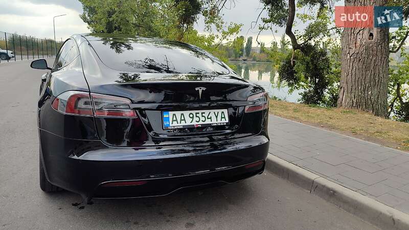 Ліфтбек Tesla Model S 2021 в Києві