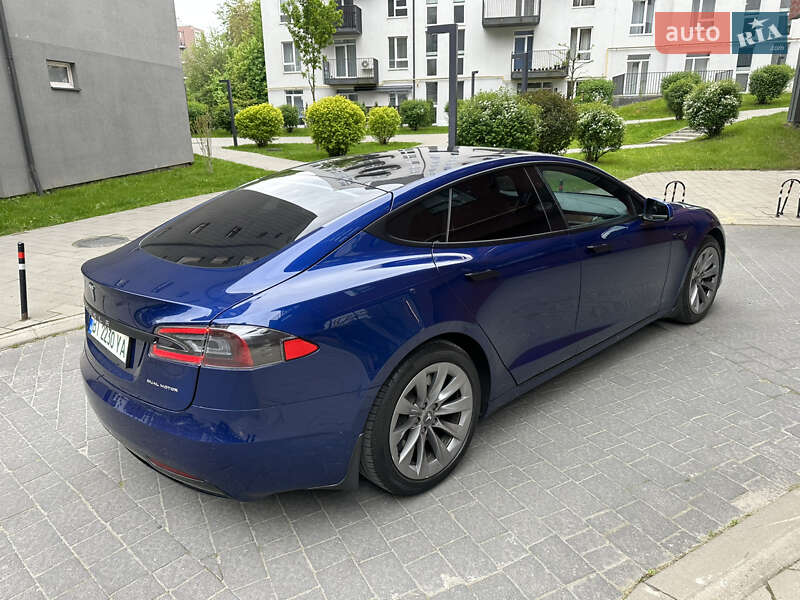 Лифтбек Tesla Model S 2020 в Львове