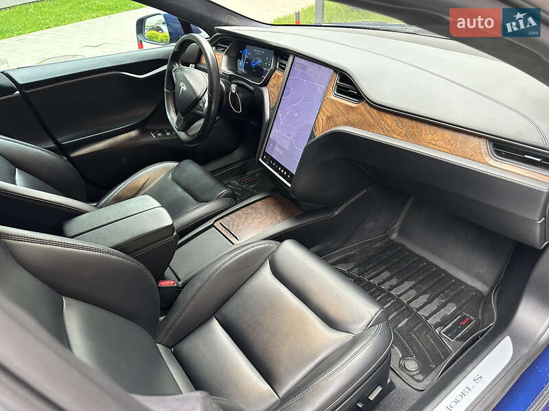 Лифтбек Tesla Model S 2020 в Львове