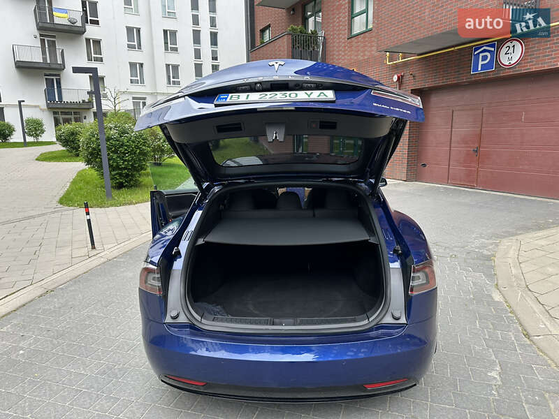 Лифтбек Tesla Model S 2020 в Львове