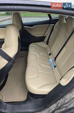 Ліфтбек Tesla Model S 2015 в 