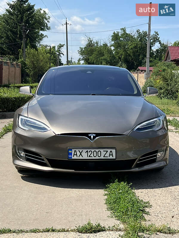 Ліфтбек Tesla Model S 2016 в Харкові фото 3 Ліфтбек Tesla Model S 2016 в Харкові