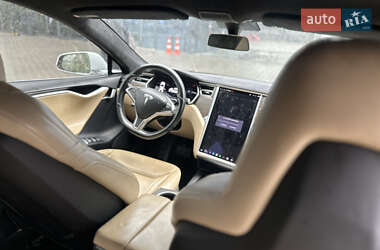 Лифтбек Tesla Model S 2016 в 