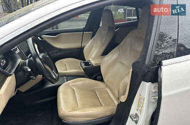 Лифтбек Tesla Model S 2016 в 