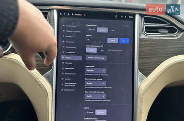 Лифтбек Tesla Model S 2016 в 