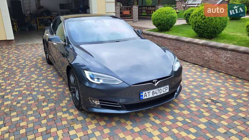 Tesla Model S 2016