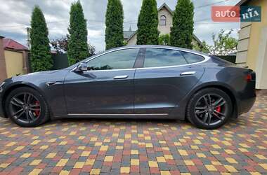 Лифтбек Tesla Model S 2016 в Коломые