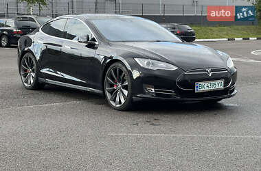 Ліфтбек Tesla Model S 2015 в 
