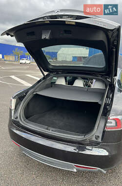 Ліфтбек Tesla Model S 2015 в 