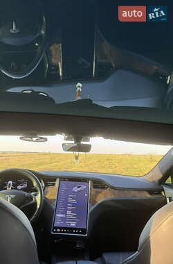 Ліфтбек Tesla Model S 2020 в 