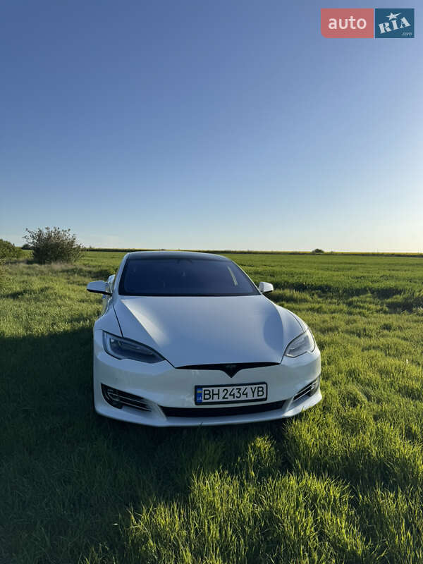 Лифтбек Tesla Model S 2020 в Одессе