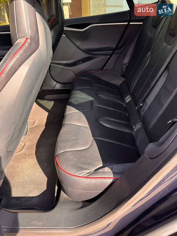 Лифтбек Tesla Model S 2013 в Черноморске
