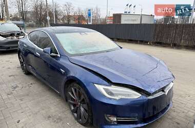Ліфтбек Tesla Model S 2016 в Луцьку
