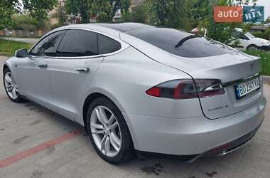 Лифтбек Tesla Model S 2014 в 