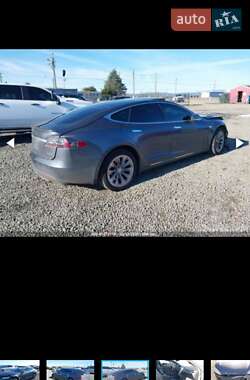 Лифтбек Tesla Model S 2014 в 