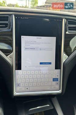 Лифтбек Tesla Model S 2016 в 