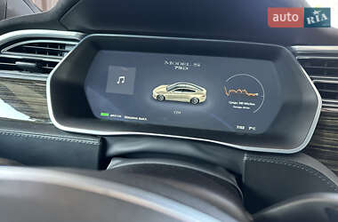 Лифтбек Tesla Model S 2016 в 