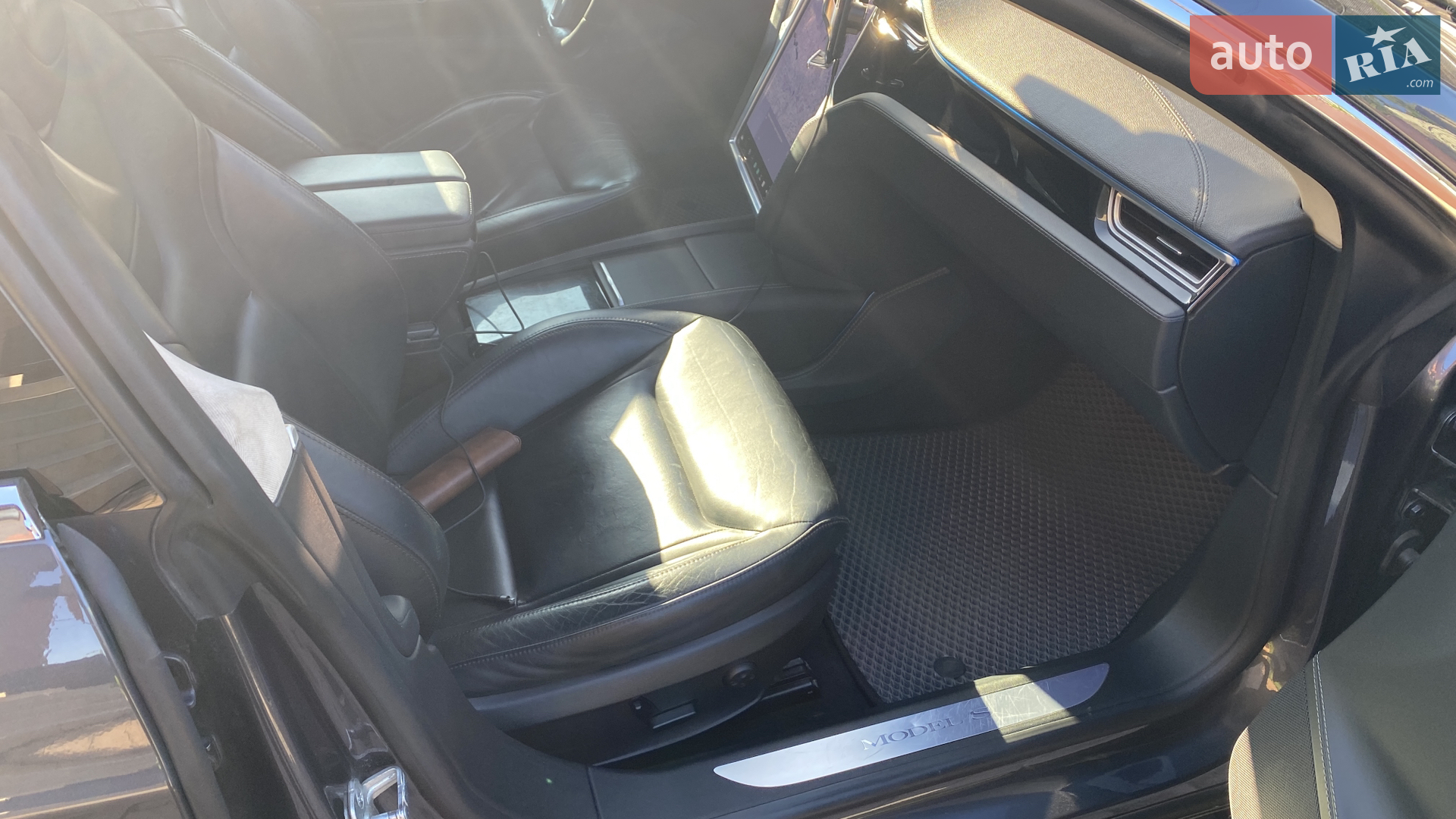 2015 Tesla Model S - мініатюра 23