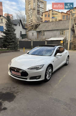 Лифтбек Tesla Model S 2015 в Ровно