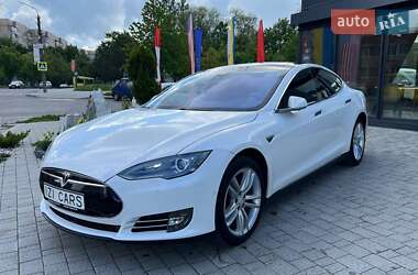 Лифтбек Tesla Model S 2016 в 