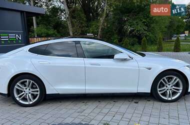 Лифтбек Tesla Model S 2016 в 