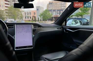 Лифтбек Tesla Model S 2016 в 