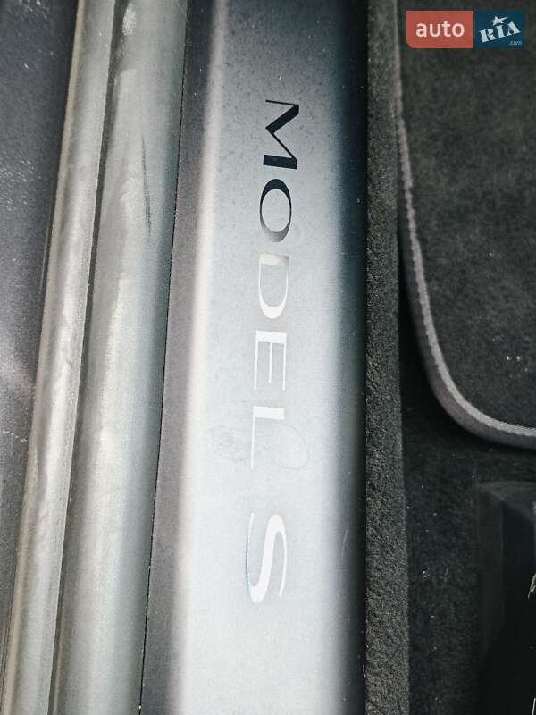 Лифтбек Tesla Model S 2021 в Киеве фото 35 Лифтбек Tesla Model S 2021 в Киеве