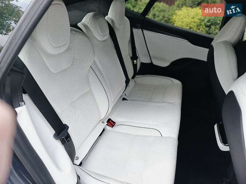 Лифтбек Tesla Model S 2021 в Киеве фото 26 Лифтбек Tesla Model S 2021 в Киеве
