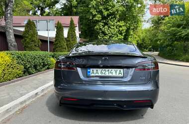 Лифтбек Tesla Model S 2021 в 