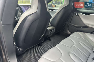 Лифтбек Tesla Model S 2013 в 