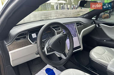 Лифтбек Tesla Model S 2013 в 