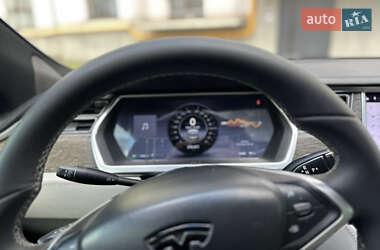 Лифтбек Tesla Model S 2013 в 