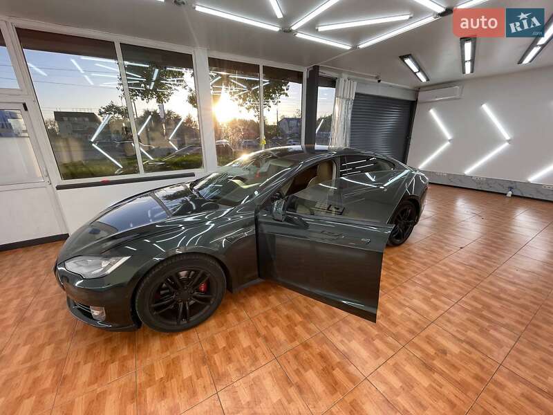 Лифтбек Tesla Model S 2014 в Киеве фото 7 Лифтбек Tesla Model S 2014 в Киеве