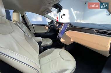 Лифтбек Tesla Model S 2014 в 