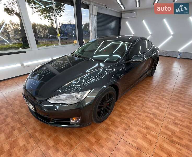 Лифтбек Tesla Model S 2014 в Киеве фото 4 Лифтбек Tesla Model S 2014 в Киеве