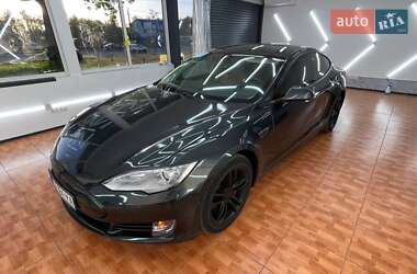 Лифтбек Tesla Model S 2014 в 