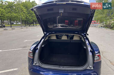 Ліфтбек Tesla Model S 2017 в 