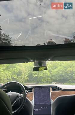 Лифтбек Tesla Model S 2017 в 