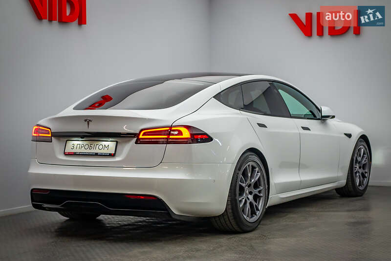 Седан Tesla Model S 2022 в Киеве