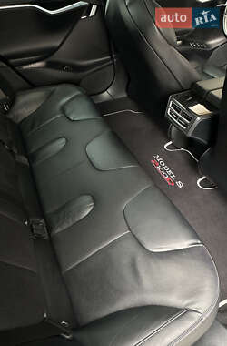 Лифтбек Tesla Model S 2016 в 