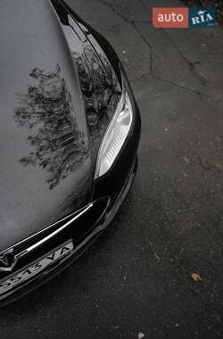 Ліфтбек Tesla Model S 2013 в 