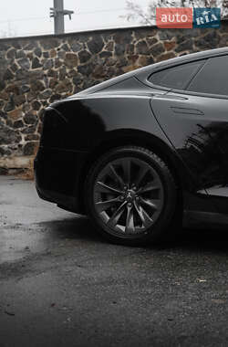 Ліфтбек Tesla Model S 2013 в 