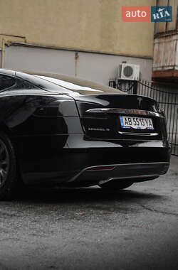 Ліфтбек Tesla Model S 2013 в 