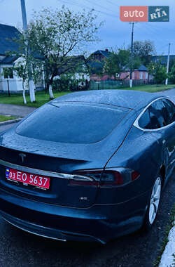 Ліфтбек Tesla Model S 2015 в 