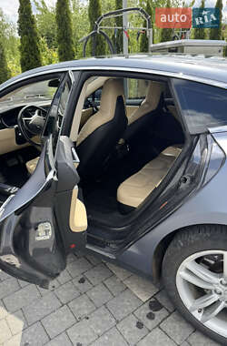Лифтбек Tesla Model S 2015 в 
