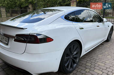 Лифтбек Tesla Model S 2016 в 